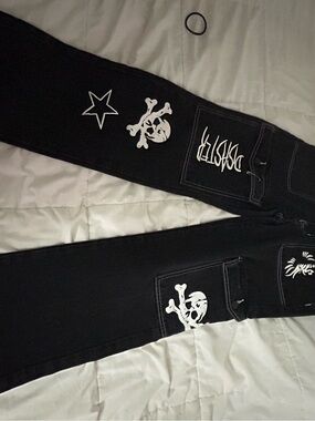 ROMWE Black Wide-Leg Jeans with White Skull & Star Graphics